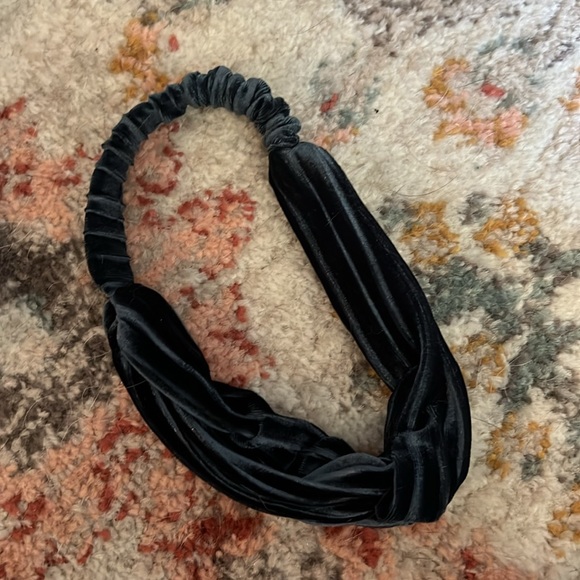 Lot of 10 Headbands - Picture 3 of 11